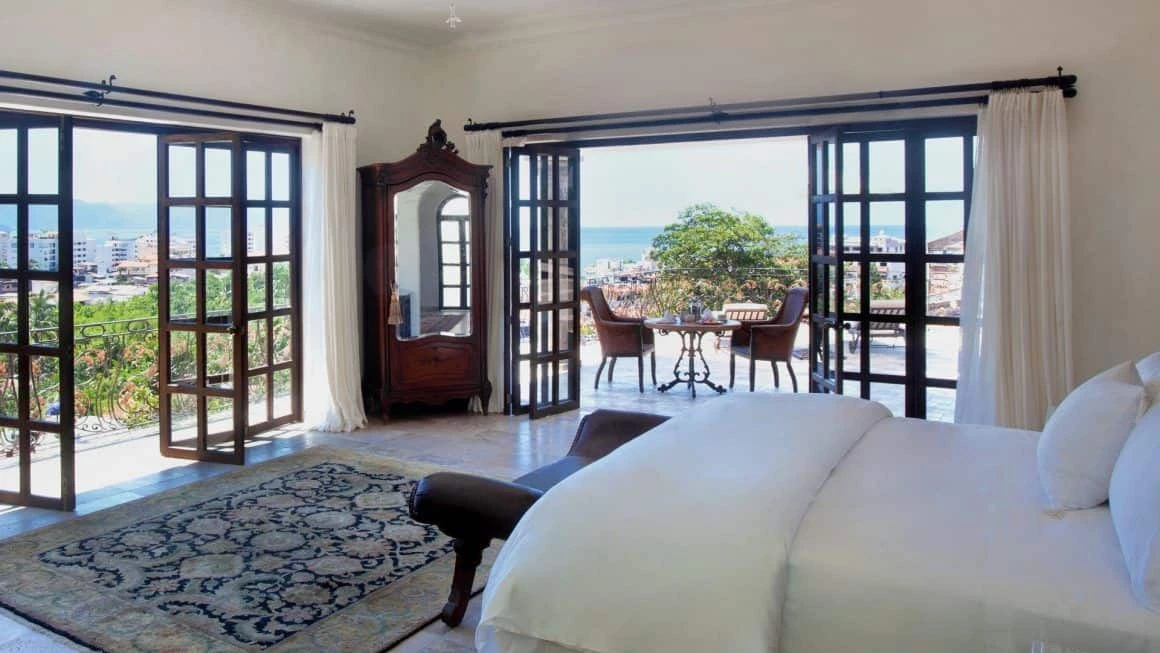 Luxury gay travel